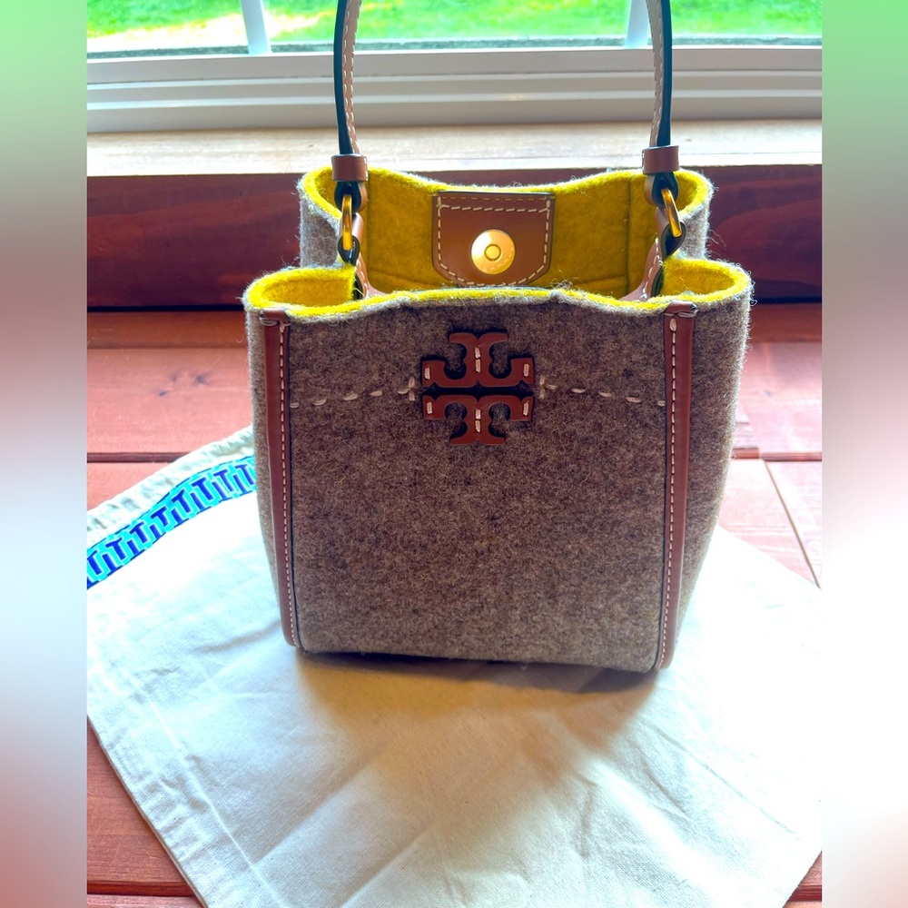 DARLING Tory Burch felted wool mini-McGraw handbag🌟🌟🌟